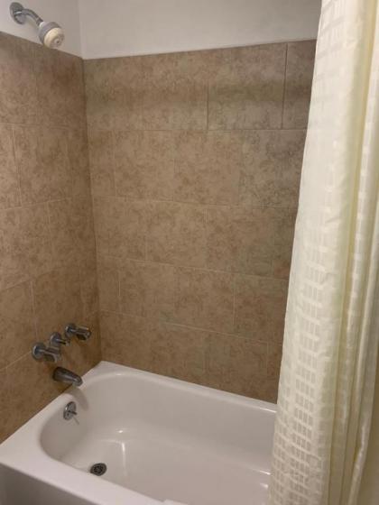 Baton Rouge West Inn - image 12