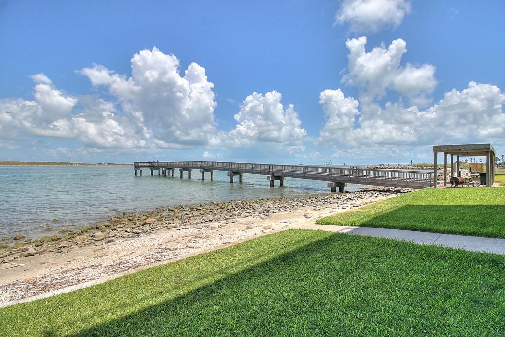 Channelview 214 - image 3