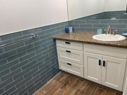 Channelview 208