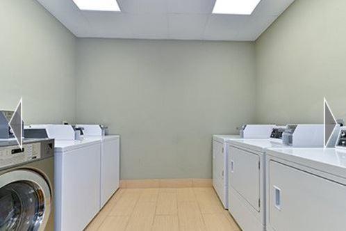 Suburban Extended Stay Hotel - image 4