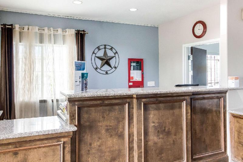 Rodeway Inn & Suites Port Arthur - image 3