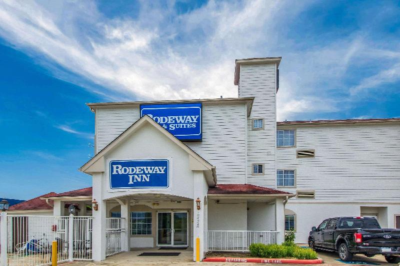 Rodeway Inn & Suites Port Arthur - image 7