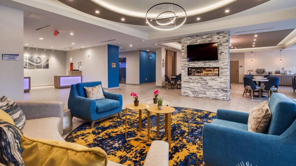 Best Western Plus Mid County - image 5