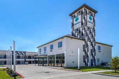 Clarion Pointe - image 3