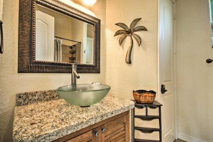 Casa Sol Crystal Beach House - Walk to the Beach - image 13