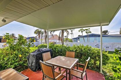 Pet-Friendly Daytona Beach Home Walk to the Ocean - image 11