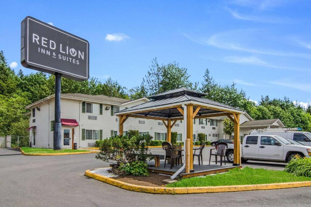 Red Lion Inn & Suites Port Orchard - main image