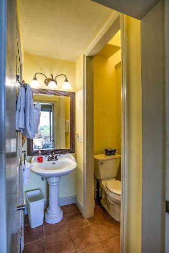 Cape San Blas Home with Private Boardwalk to Beach! - image 3