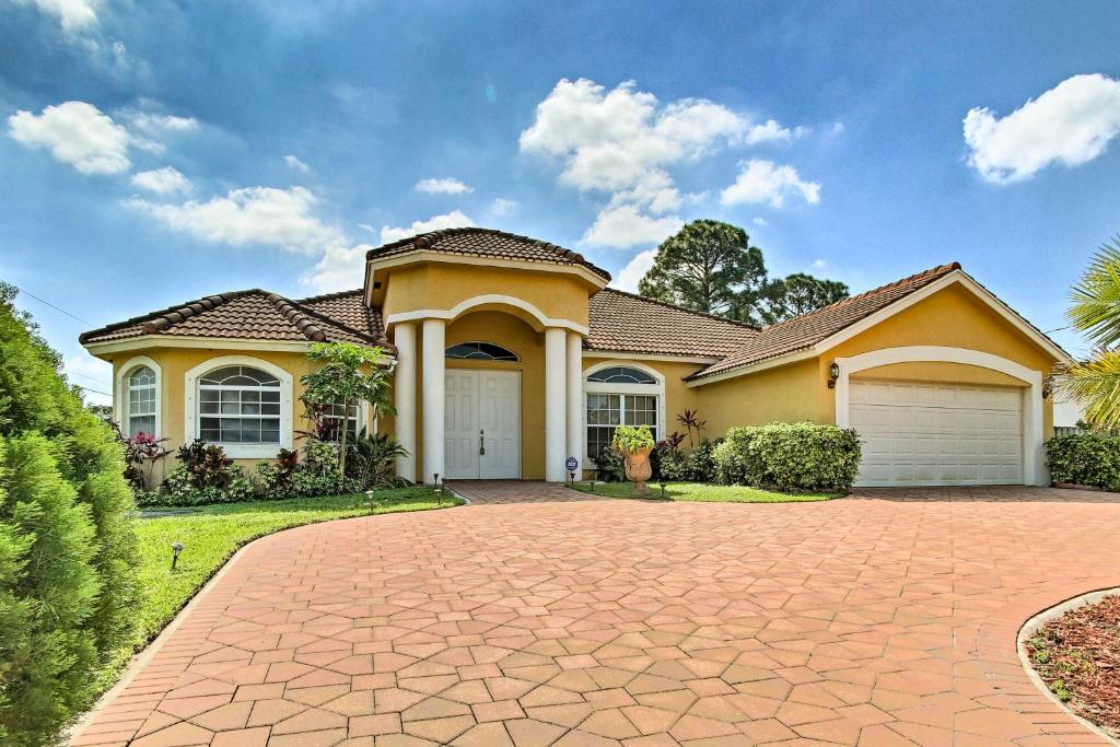 Chic Port St Lucie Home near PGA Village and Gardens - main image