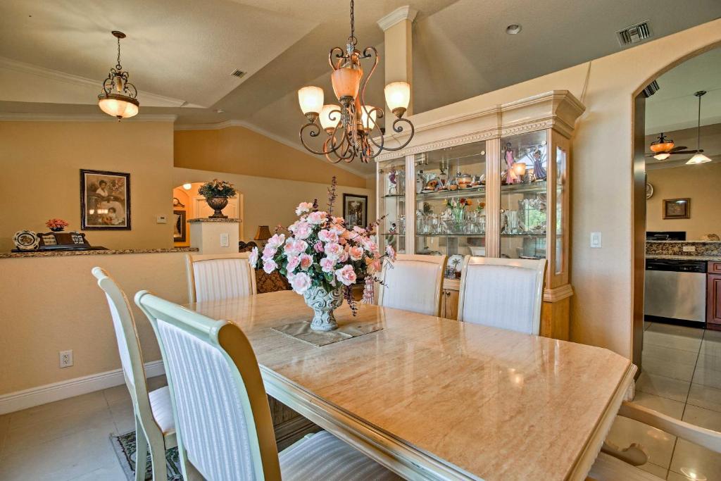 Chic Port St Lucie Home near PGA Village and Gardens - image 2