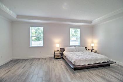 Modern Coastal Getaway with AC WiFi and Office! - image 12