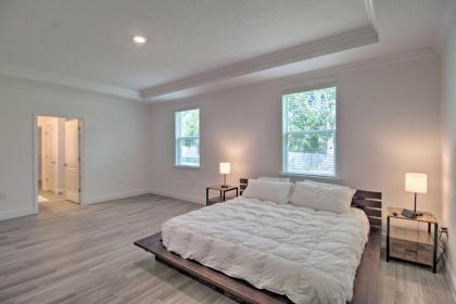 Modern Coastal Getaway with AC WiFi and Office! - image 13