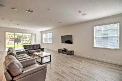 Modern Coastal Getaway with AC WiFi and Office! - image 6