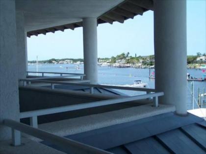 Pirate's Cove Resort and Marina - Stuart