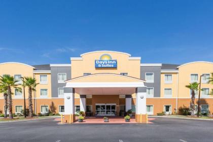 Days Inn  Suites by Wyndham Savannah North I 95 Port Wentworth Georgia