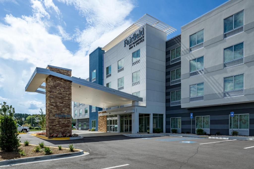 Fairfield Inn & Suites by Marriott Savannah I-95 North - main image