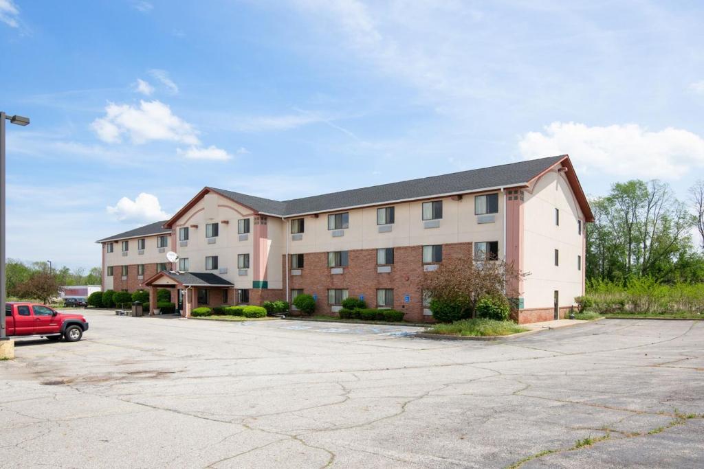OYO Hotel Portage I-94 - image 6