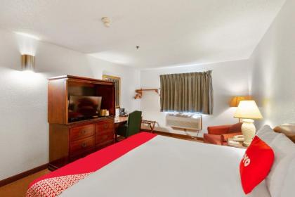 OYO Hotel Portage I-94 - image 9