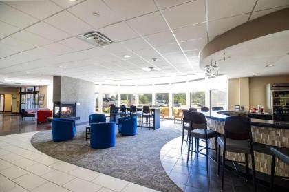 Best Western Plus Portage Hotel and Suites - image 7