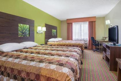 Super 8 by Wyndham Portales - image 15