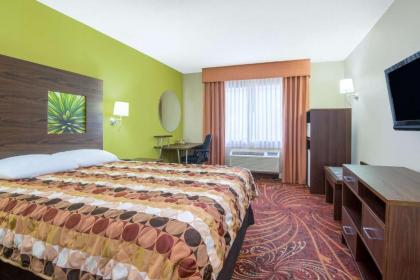 Super 8 by Wyndham Portales - image 2