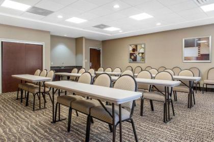 Comfort Inn & Suites Near Indiana Dunes State Park - image 9