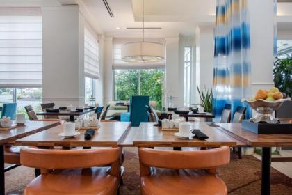 Hilton Garden Inn Portland Airport - image 10