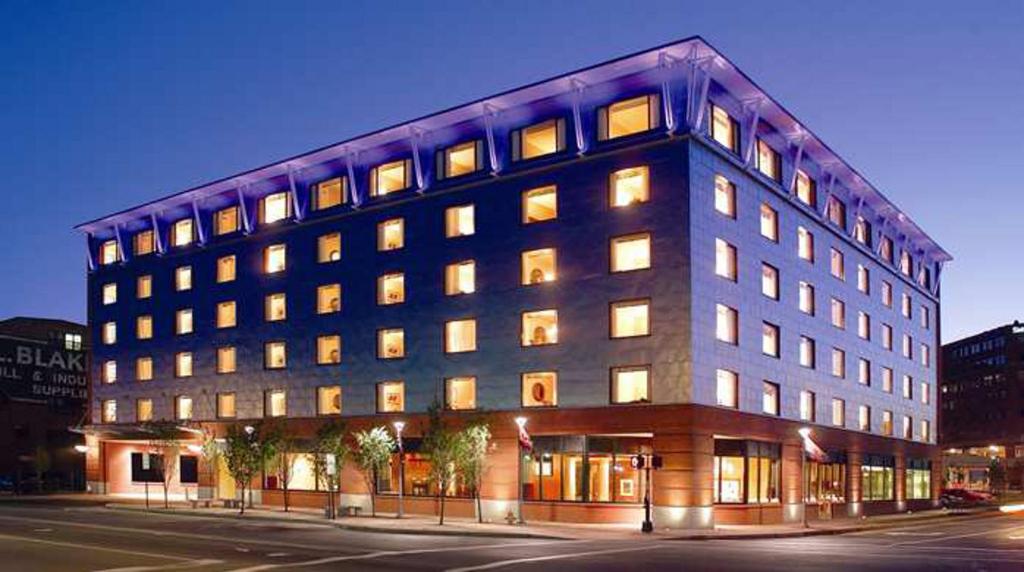 Hilton Garden Inn Portland Downtown Waterfront - main image