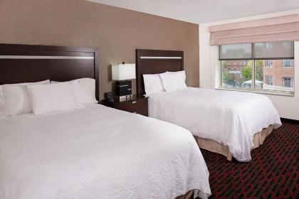Hampton Inn Portland Downtown Waterfront - image 11
