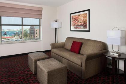 Hampton Inn Portland Downtown Waterfront - image 12