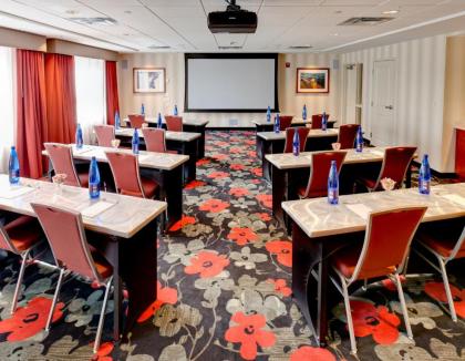 Hampton Inn Portland Downtown Waterfront - image 5