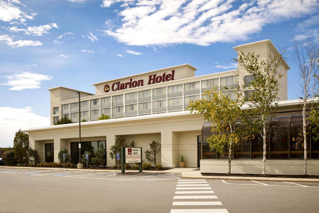 Clarion Hotel Airport Portland - main image