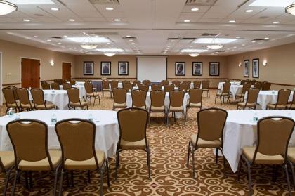 Clarion Hotel Airport Portland - image 2