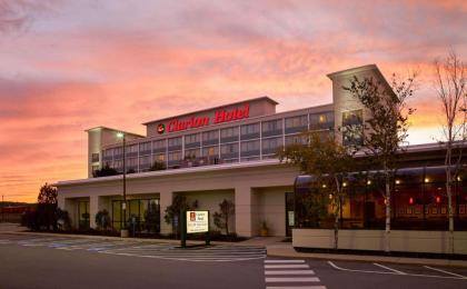 Clarion Hotel Airport Portland - image 7