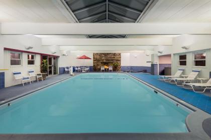 Ramada Plaza by Wyndham Portland - image 6