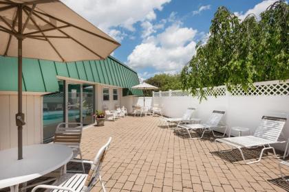 Ramada Plaza by Wyndham Portland - image 8