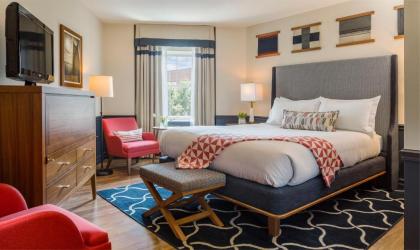 Portland Harbor Hotel - image 12