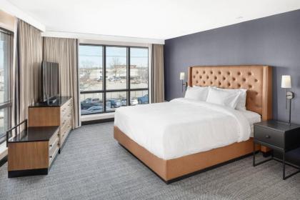 Courtyard by Marriott Portland Downtown/Waterfront - image 9