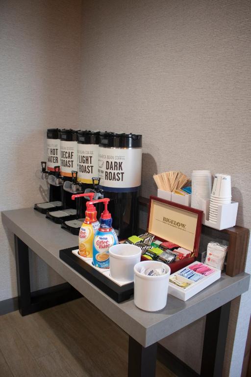 Hampton Inn & Suites Portland West - image 7
