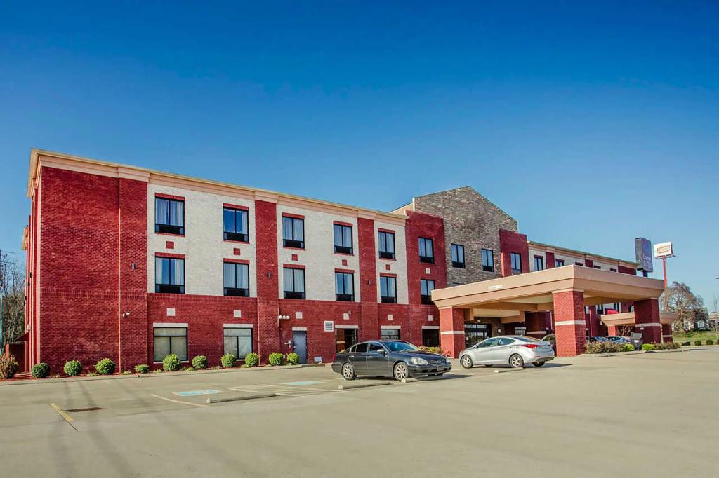 SureStay Plus Hotel By Best Western Portland Route 52 West - image 2