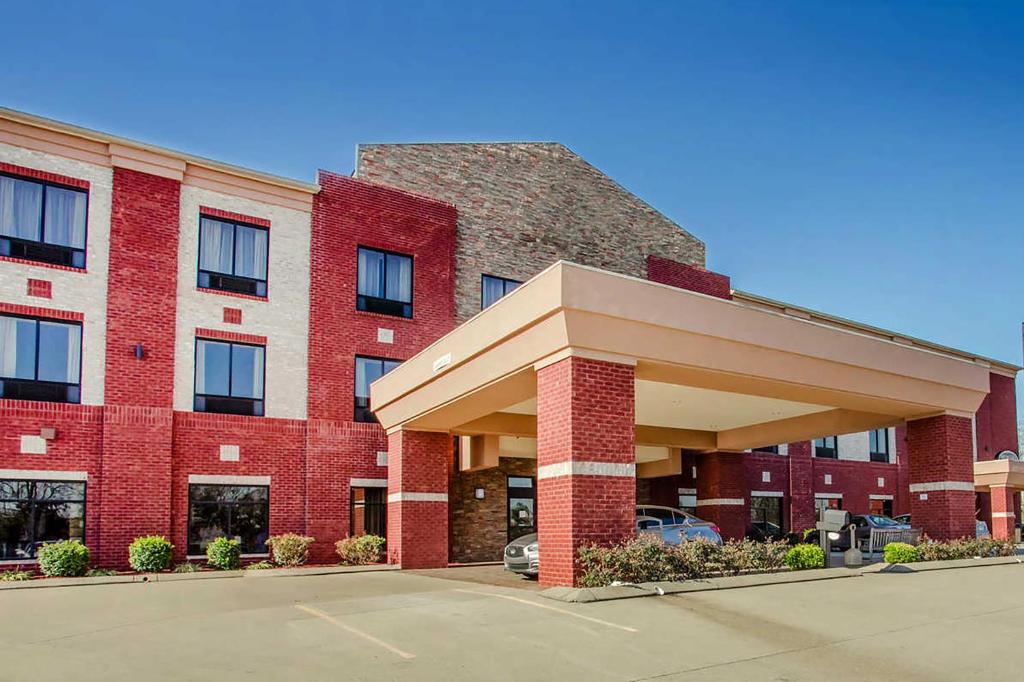 SureStay Plus Hotel By Best Western Portland Route 52 West - image 3