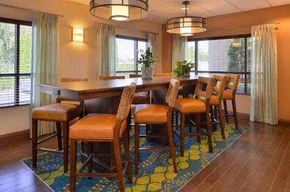 Hampton Inn Portland East - image 5