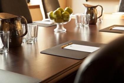 DoubleTree by Hilton Portland - image 5