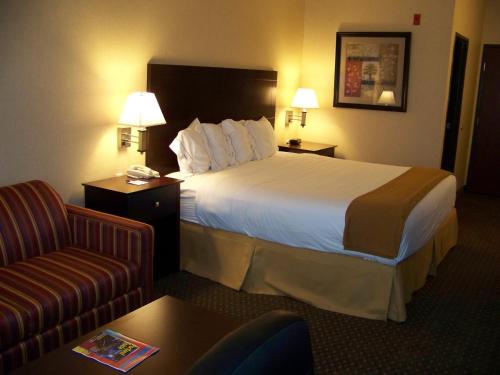 Holiday Inn Express Hotel & Suites Portland - Jantzen Beach an IHG Hotel - image 5