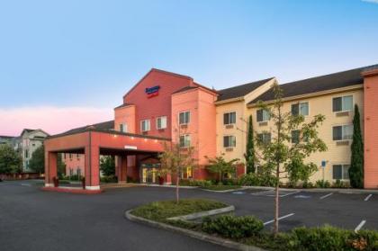 Fairfield Inn  Suites by marriott Portland North Portland Oregon