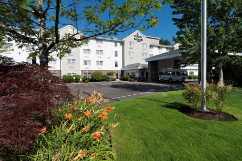 Country Inn & Suites by Radisson Portland International Airport OR - main image