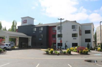 Best Western Plus Portland Airport Hotel & Suites - image 2