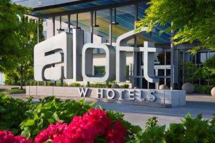 Aloft Portland Airport Hotel at Cascade Station - image 2