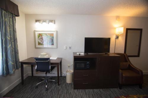 Eastside Lodge - image 4