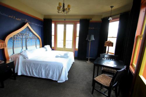 McMenamins Crystal Hotel - main image